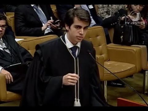 Descobrindo o Advogado Mais Jovem do Mundo: Uma Jornada pelos Feitos Notáveis da Advocacia