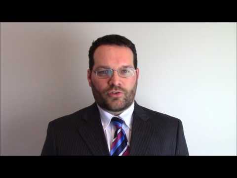 Proper Courtroom Etiquette: Introducing Yourself to a Lawyer in a Professional Manner