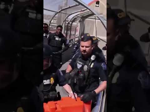 Understanding the Legality of Immigration Officials Checking Mobile Devices at the US Border